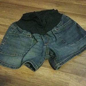 Maternity shorts